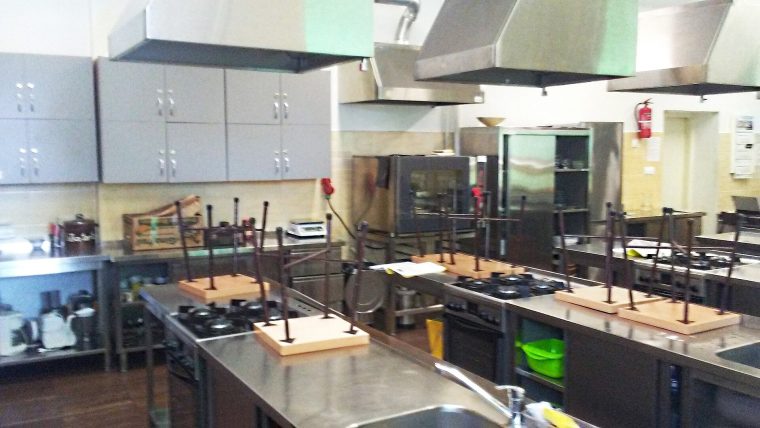 Interieur van Speellokaal in Buurthuis De Zwaan