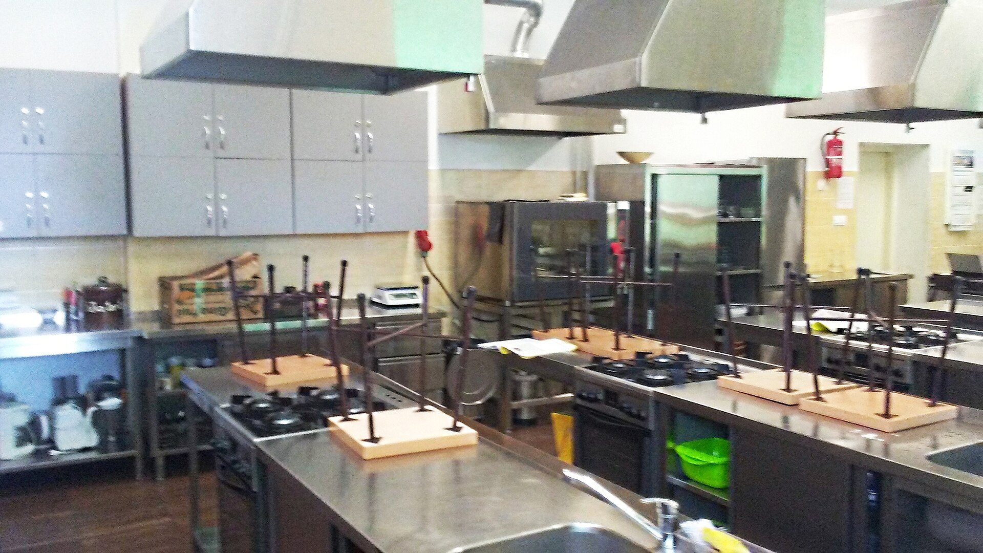 Interieur van Speellokaal in Buurthuis De Zwaan