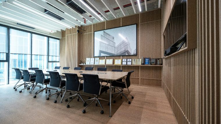 Interieur van Grote zaal in Multifunctioneel centrum Het Kompas